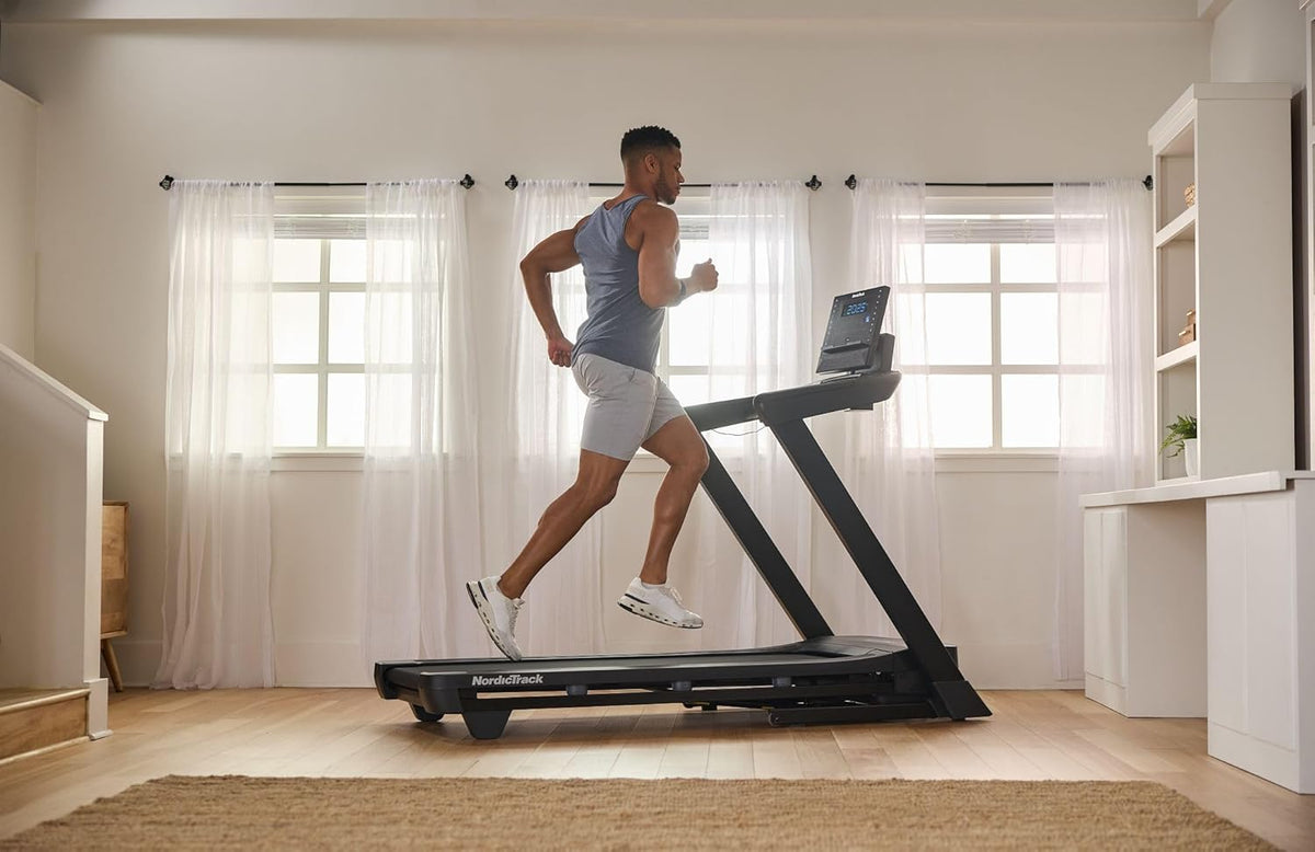 NordicTrack T-Serie: Laufband mit Steigung, Bluetooth & 136 kg Tragkraft